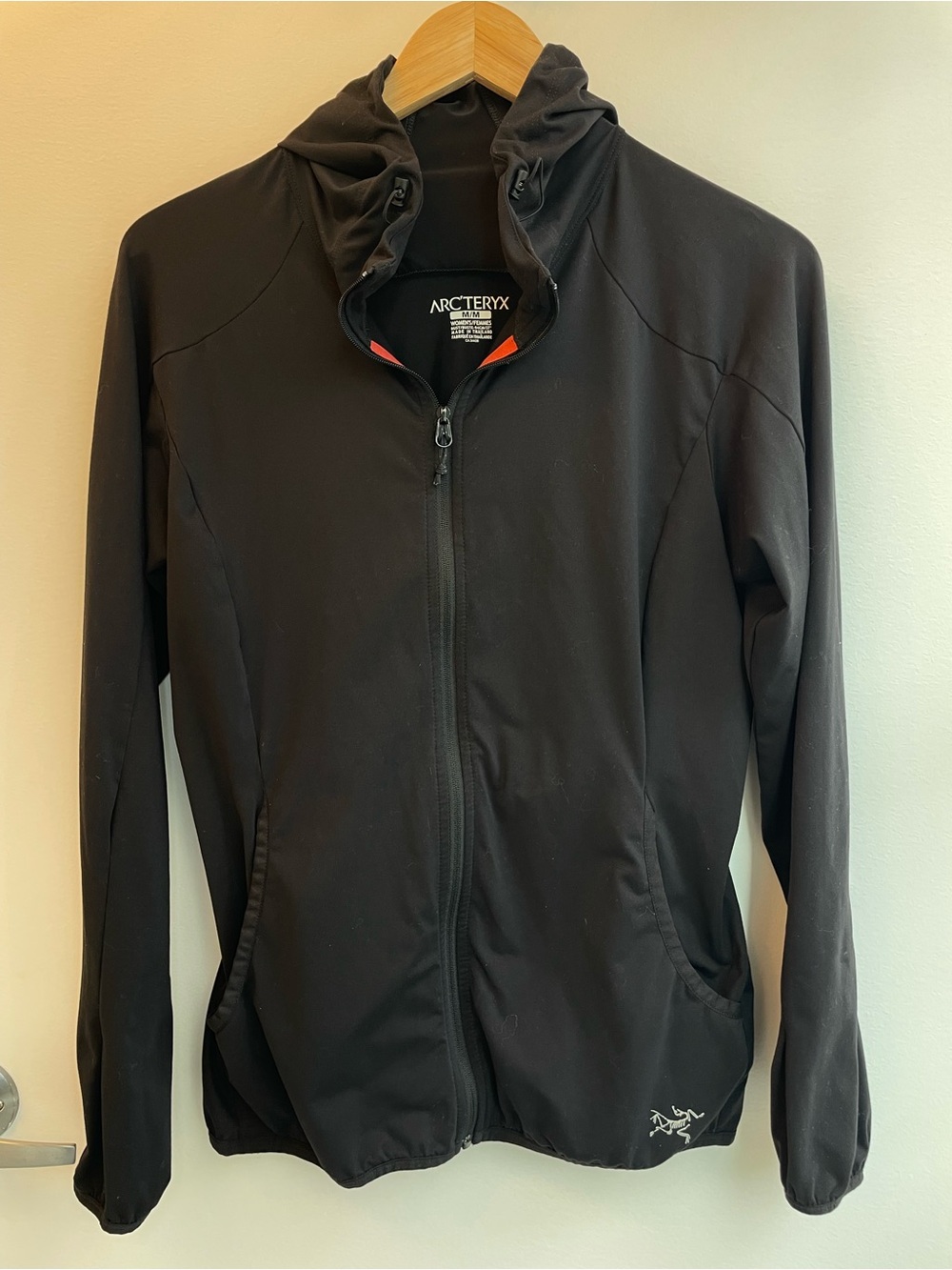 Arc’teryx Women’s Black Hoodie Jacket Medium